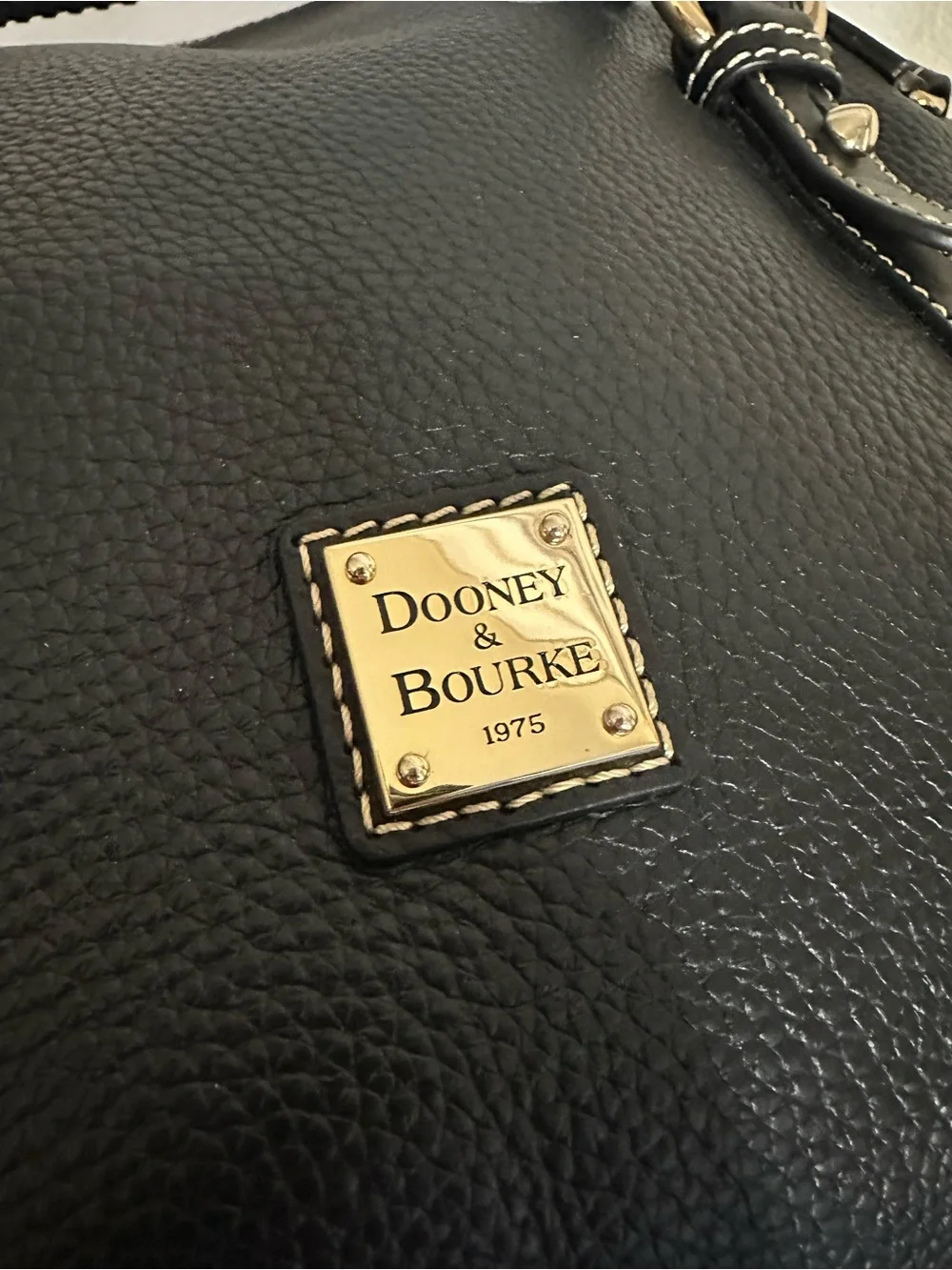 Dooney & Bourke $588 MSRP Pebble Grain Leather Satchel Crossbody